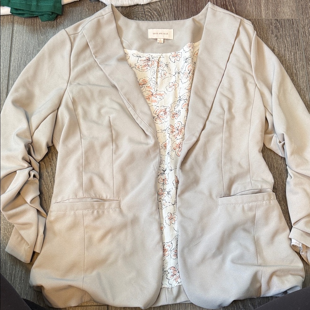 Skies Are Blue Light Tan Blazer with Patterned Lining